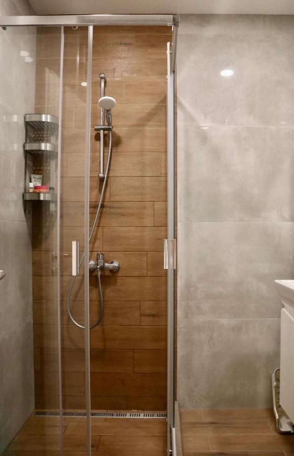 2-bdr Flat Near The Mall, Spacious & Cozy By Flat Mаnager Apartemen Sofia
