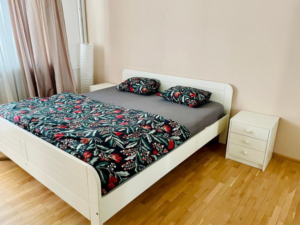 2-bdr Flat Near The Mall, Spacious & Cozy By Flat Mаnager Apartemen *