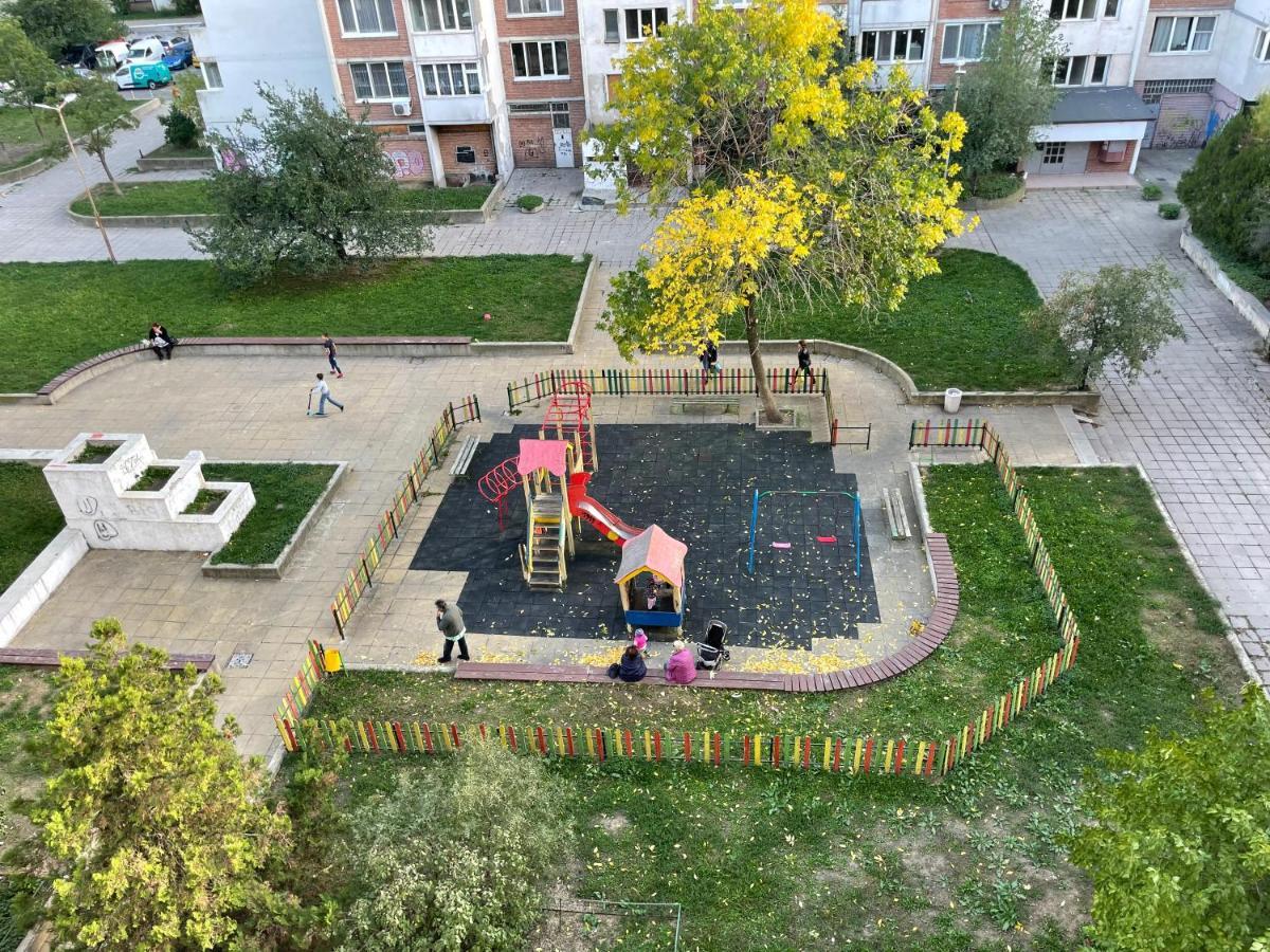 Apartemen 2-bdr Flat Near The Mall, Spacious & Cozy By Flat Mаnager Sofia
